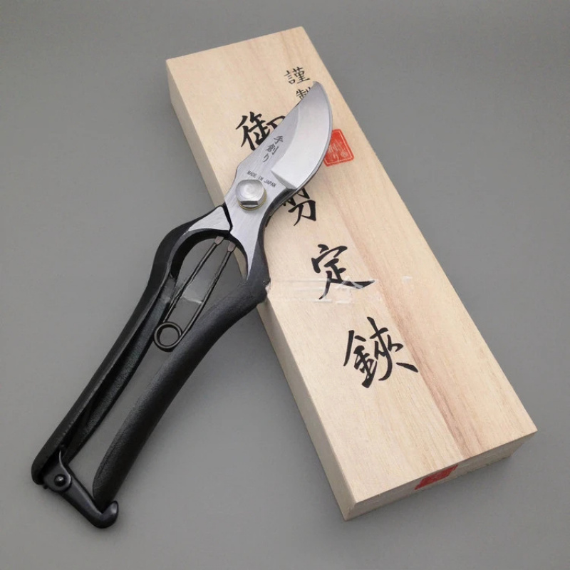 กรรไกรตัดกิ่ง 200 มม. นำเข้าจา - Gardening Tools Made In Japan บทวิจารณ์และราคา